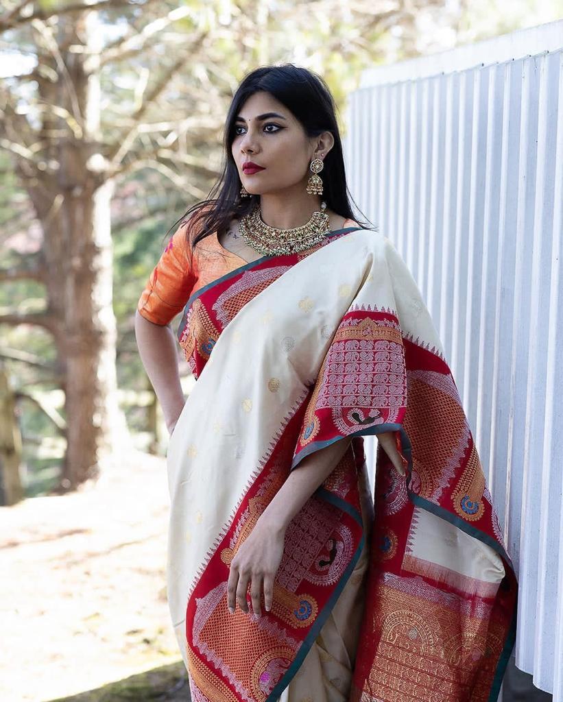 Evocative Off White Soft Banarasi Silk Saree With Exuberant Blouse Piece