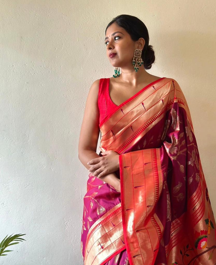 Preferable Dark Pink Paithani Silk Saree With Serendipity Blouse Piece