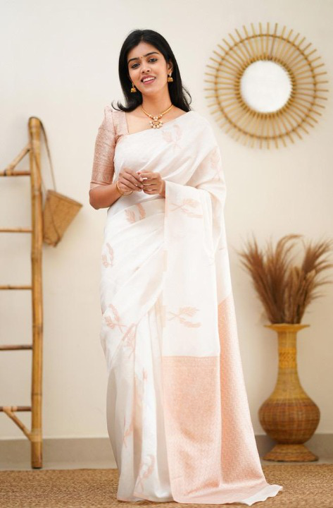 Tremendous White Soft Banarasi Silk Saree With Imbrication Blouse Piece