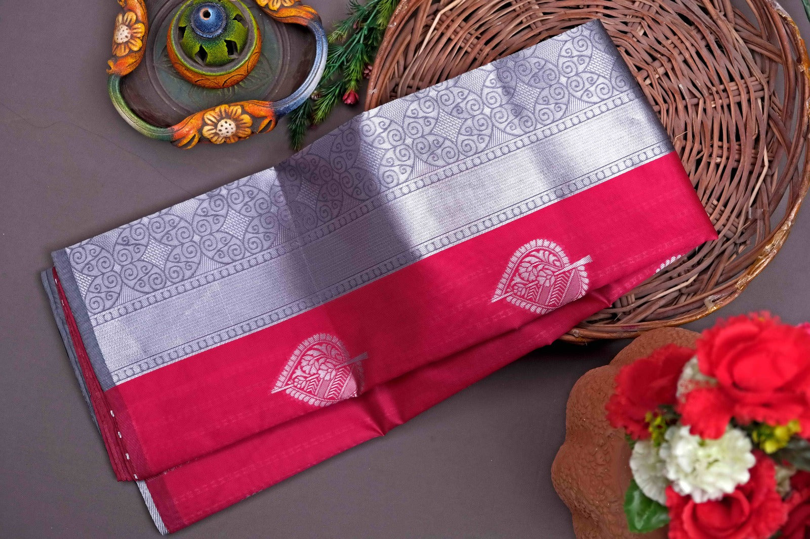 Extraordinary Pink Soft Banarasi Silk Saree With Tempting Blouse Piece