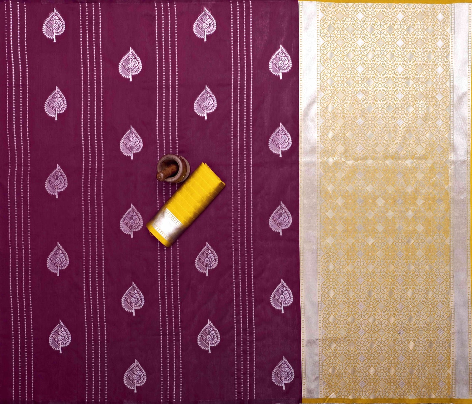 Lustrous Purple Soft Banarasi Silk Saree With Splendorous Blouse Piece