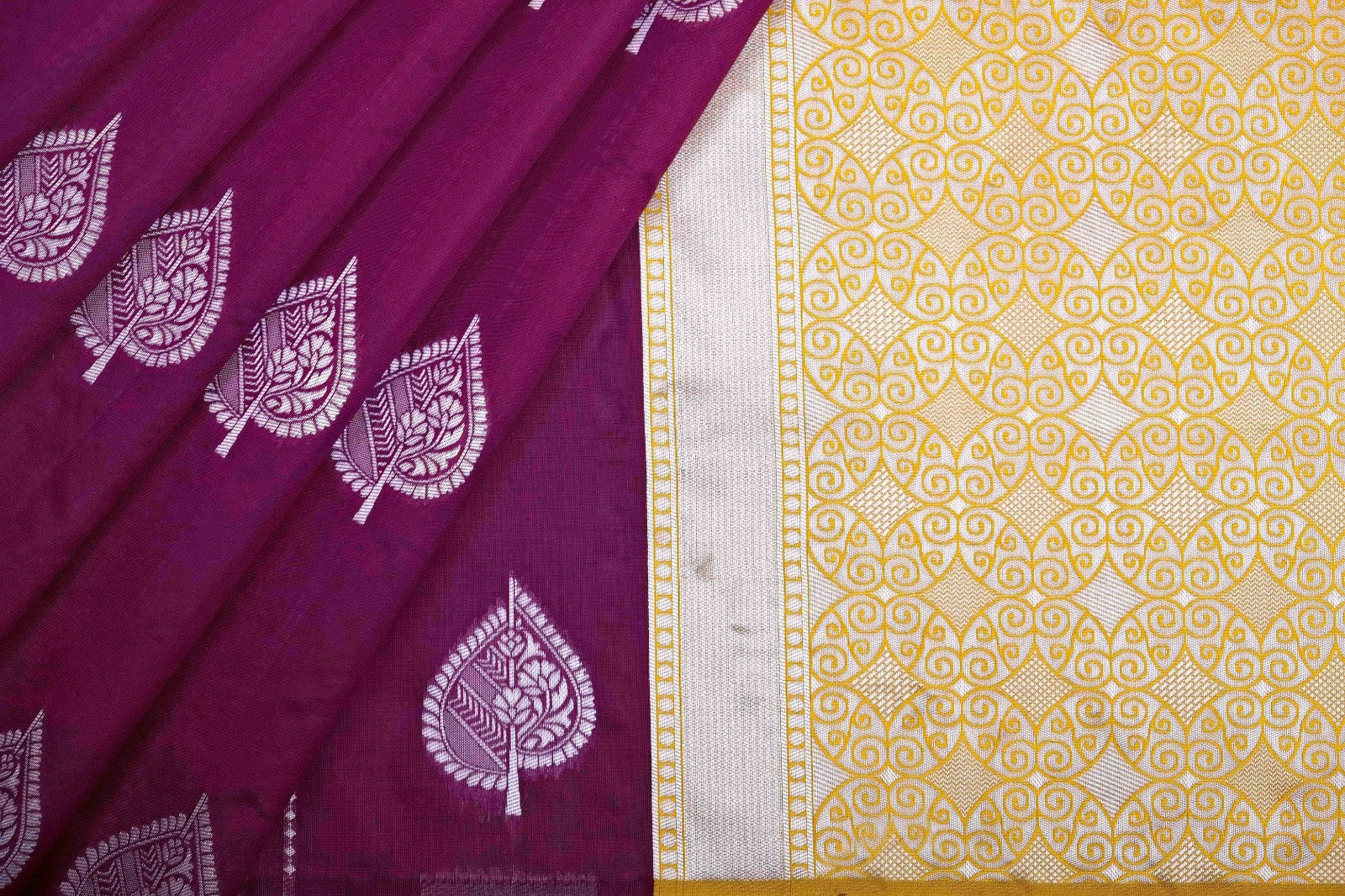 Lustrous Purple Soft Banarasi Silk Saree With Splendorous Blouse Piece