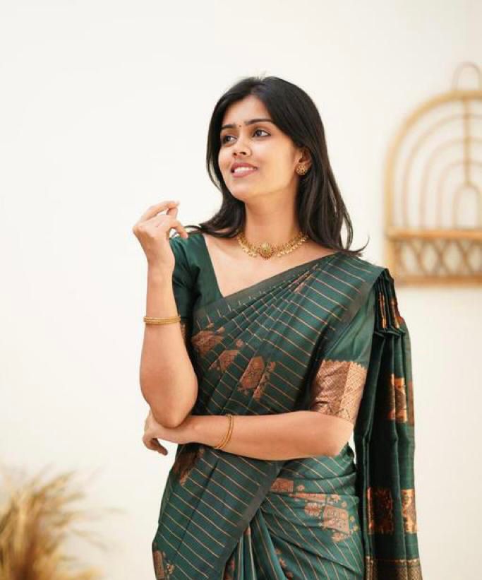 Invaluable Dark Green Soft Banarasi Silk Saree With Desiring Blouse Piece