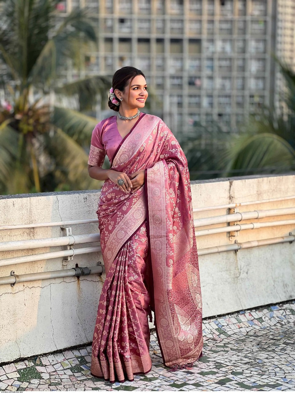 Incomparable Pink Soft Silk Saree With Confounding Blouse Piece