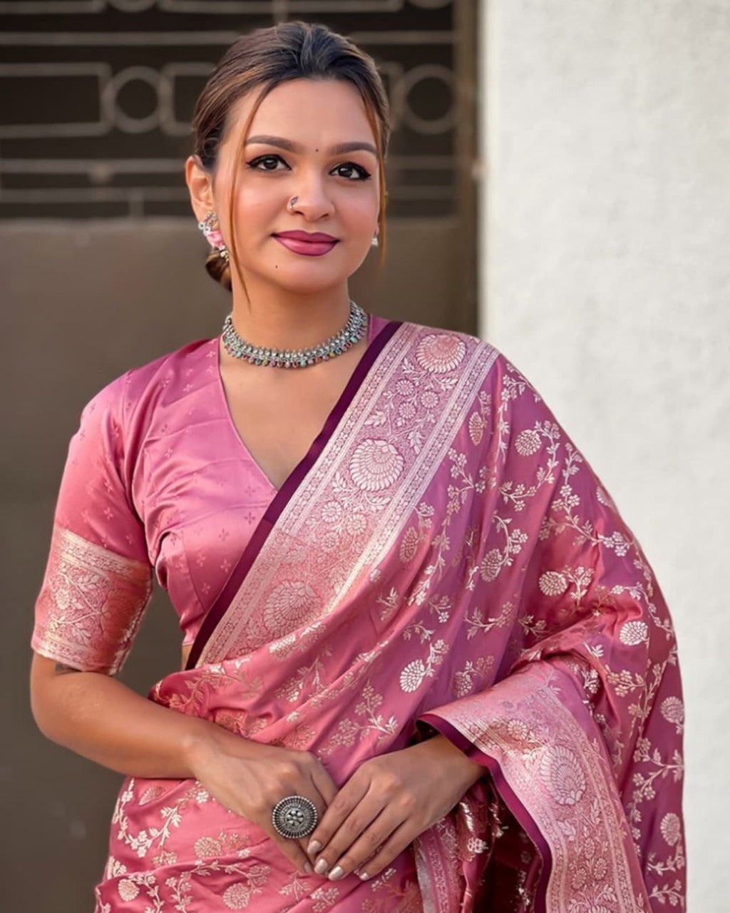 Incomparable Pink Soft Silk Saree With Confounding Blouse Piece
