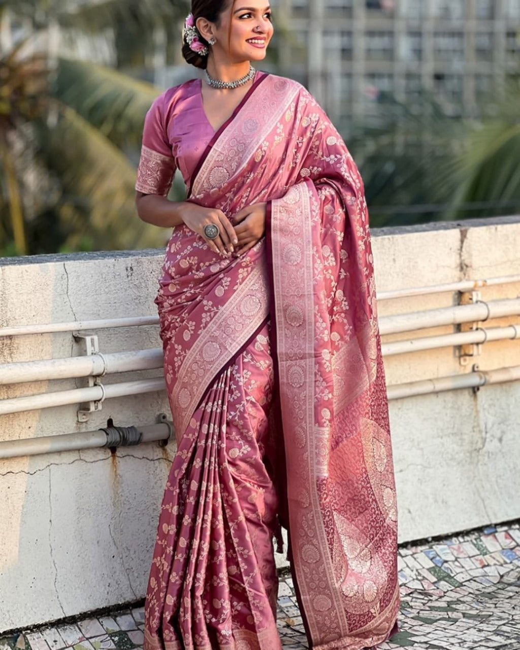 Incomparable Pink Soft Silk Saree With Confounding Blouse Piece