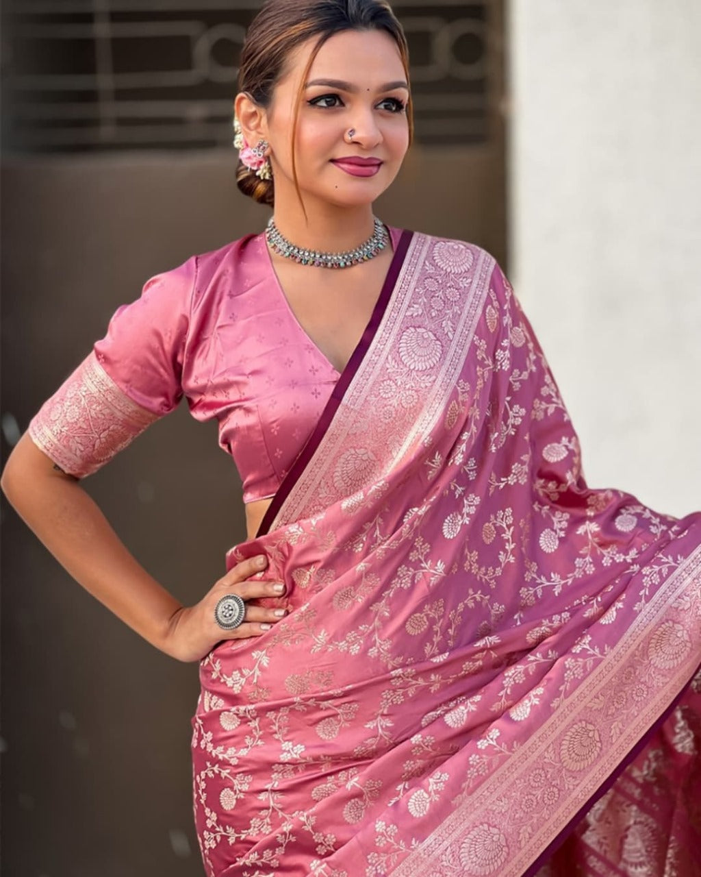 Incomparable Pink Soft Silk Saree With Confounding Blouse Piece