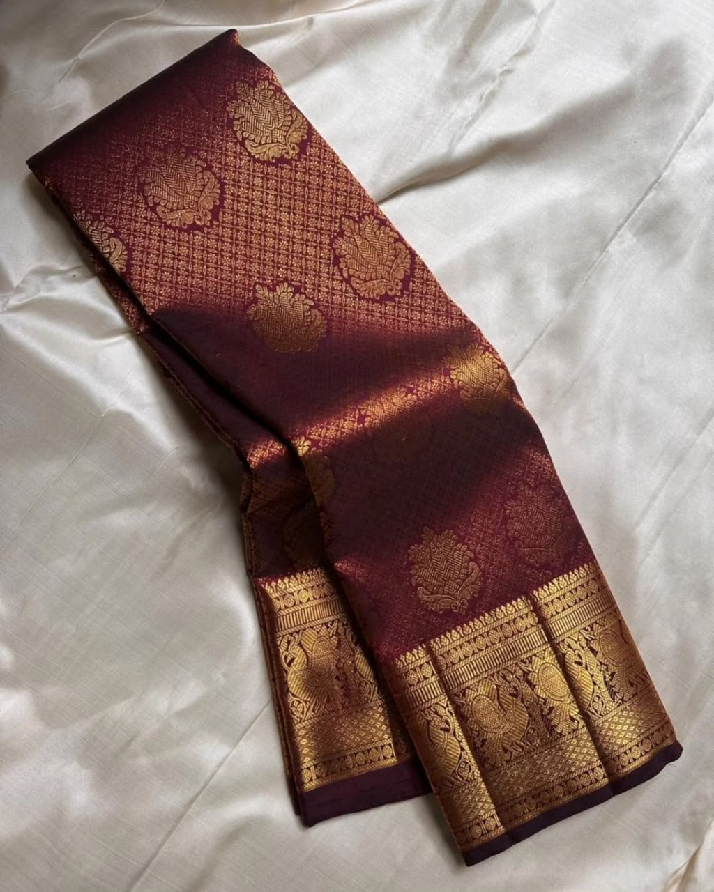 Outstanding Purple Soft Banarasi Silk Saree With Dazzling Blouse Piece