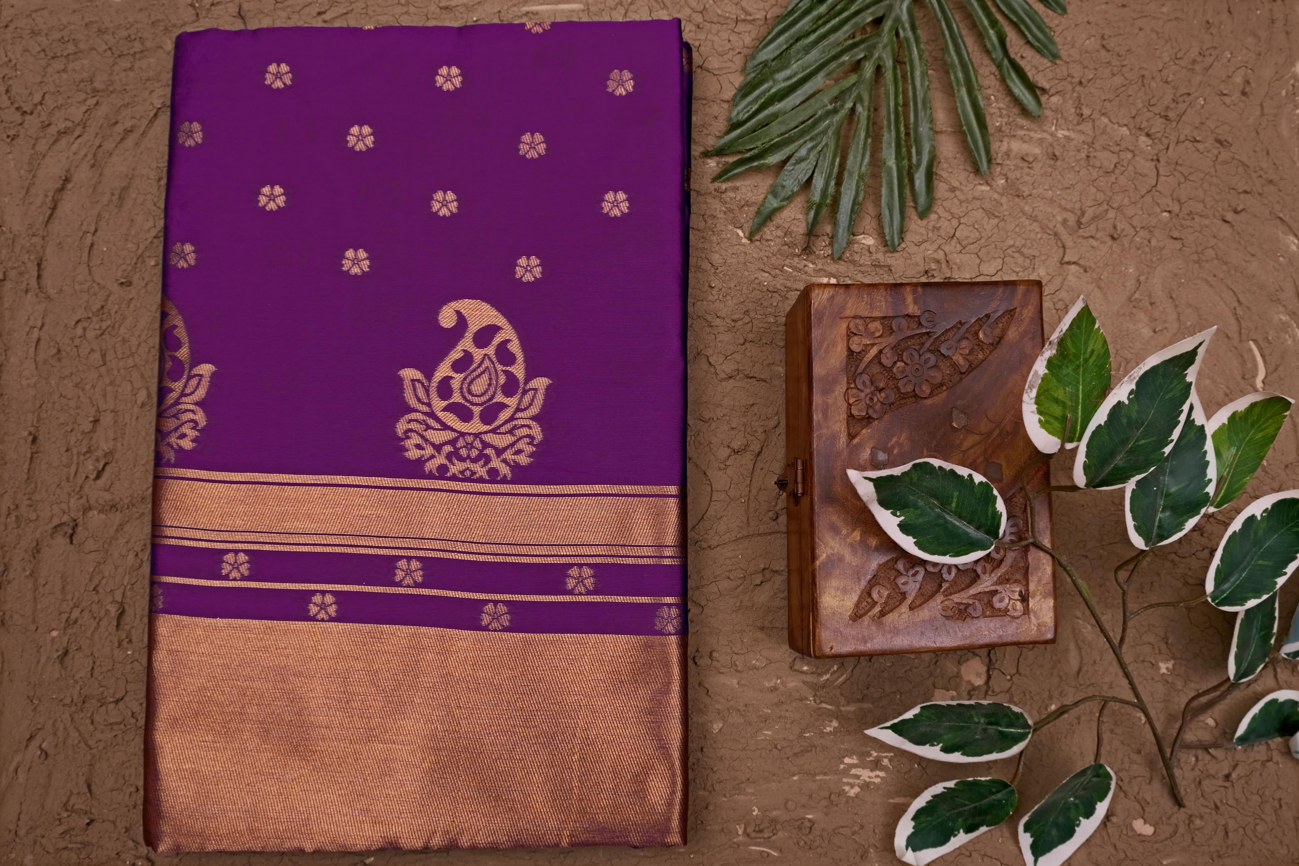 Inspiring Purple Soft Silk Saree With Entrancing Blouse Piece
