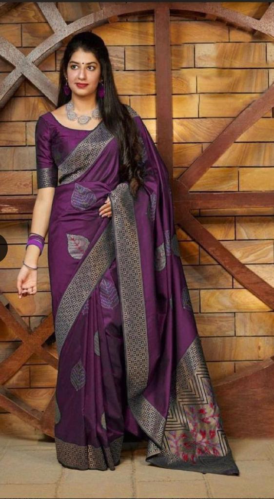 Transcendent Purple  Soft Silk Saree With Supernal Blouse Piece