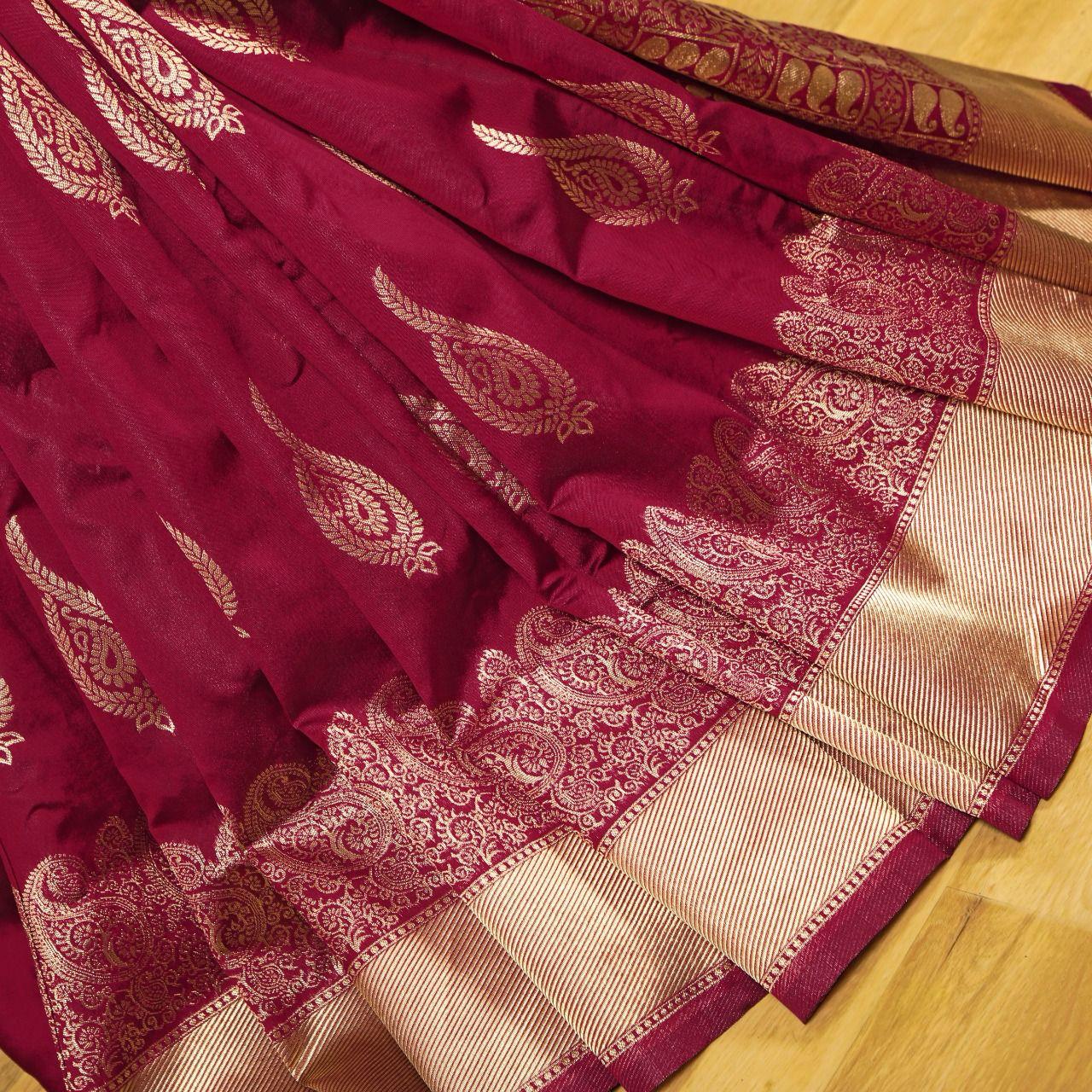 Unique Wine Soft Silk Saree With Wonderful Blouse Piece