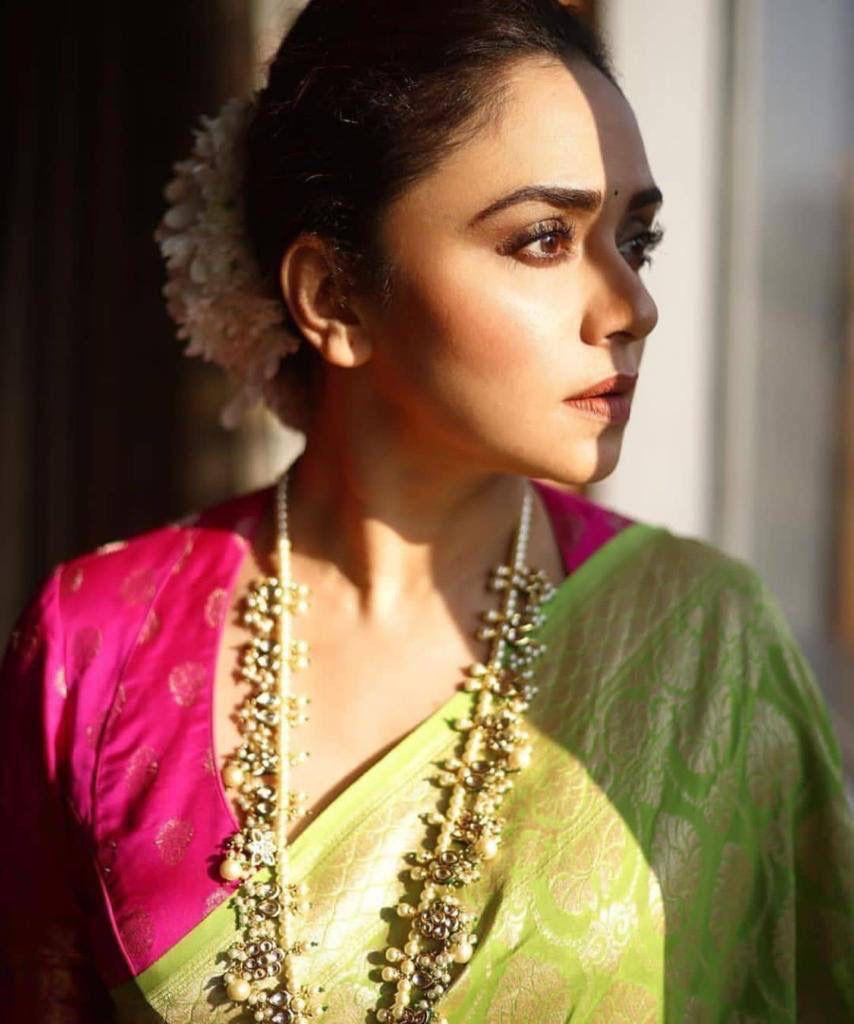Opulent Parrot Soft Silk Saree With Susurrous Blouse Piece