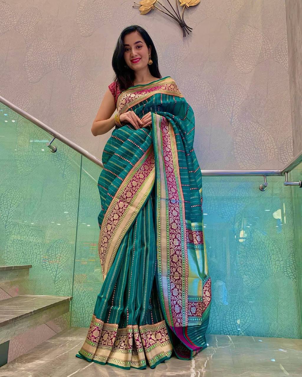 Magnificat Rama Soft Silk Saree With Gratifying Blouse Piece