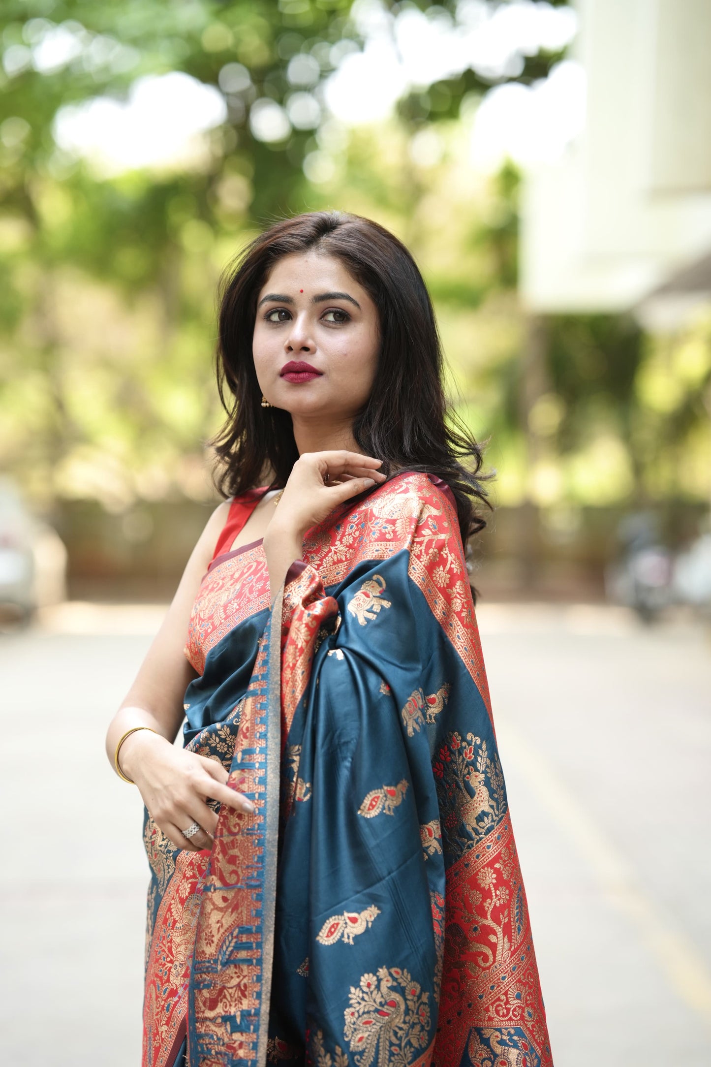 Imbrication Rama Soft Silk Saree With Marvellous Blouse Piece