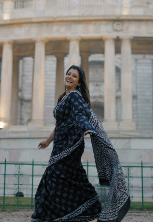 Pulsating 1-Minute Ready To Wear Black Cotton Saree